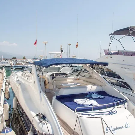Madame B Botel Marbella